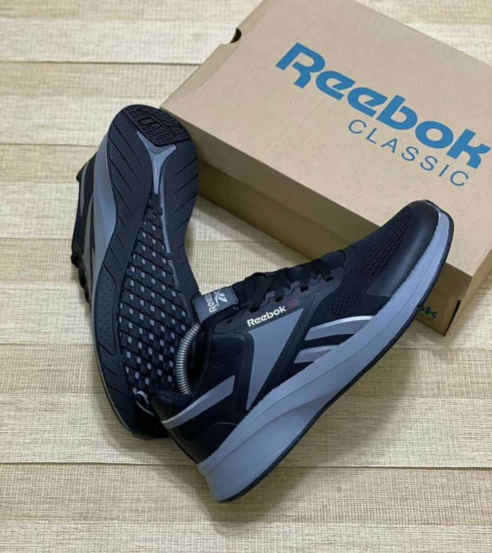 REEBOK CLASSIC SNEAKERS