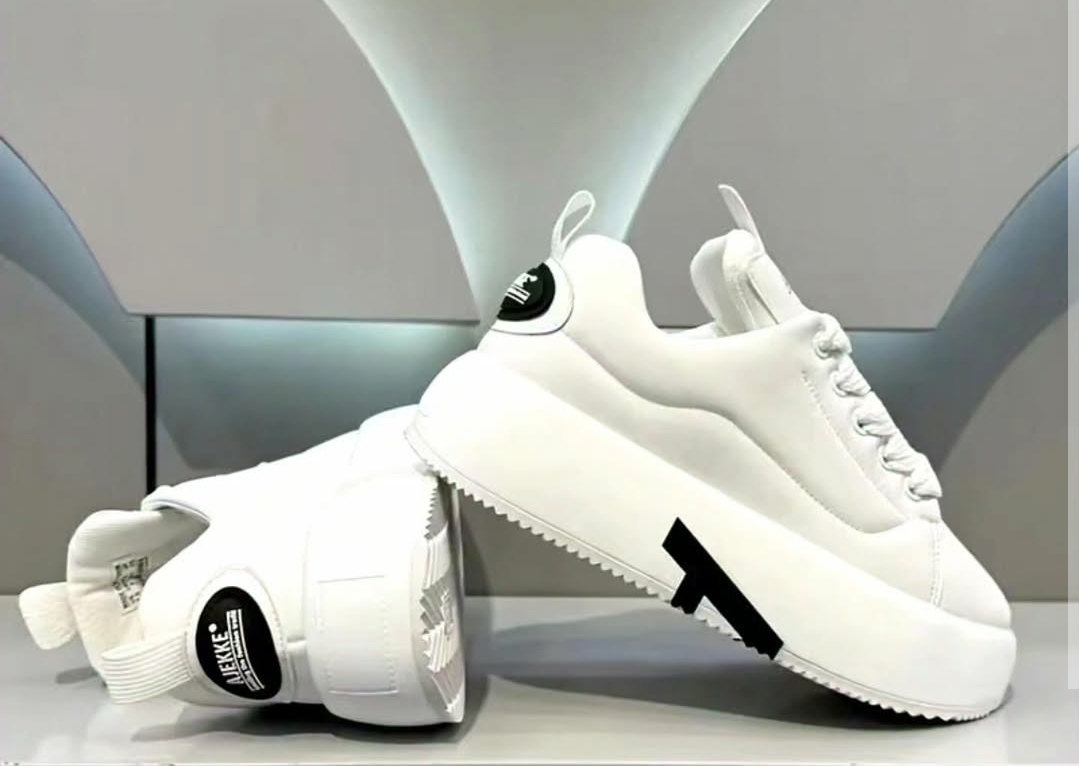 QUALITY SNEAKERS